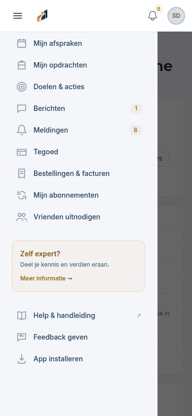 Het menu op een telefoon met onderaan Help & handleiding, Feedback geven en App installeren