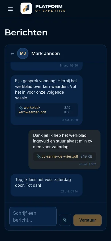 Een gesprek op een smartphone, met het pijltje terug naar de lijst